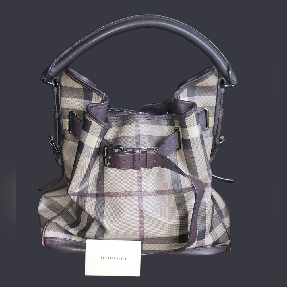 Pre Loved Burberry Belted Hobo Bag 🤎
